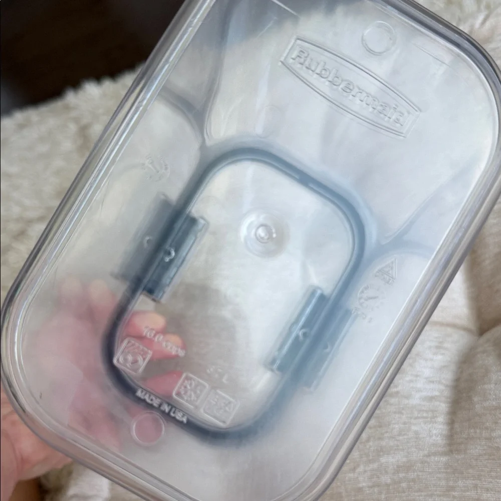 Rubbermaid Clear Food Storage Container 3.7 L